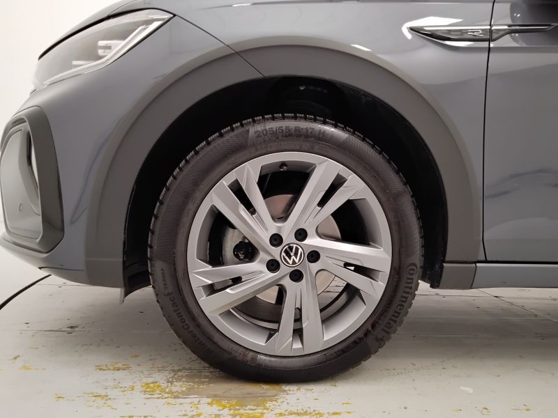 GuidiCar - VOLKSWAGEN Taigo 2022 Taigo 1.0 tsi R-Line 110cv dsg Usato