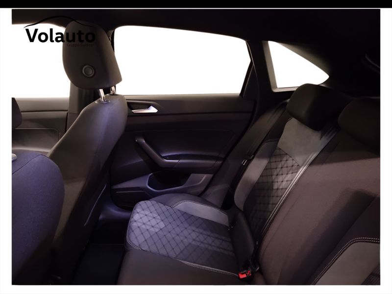 GuidiCar - VOLKSWAGEN Taigo 2022 Taigo 1.0 tsi R-Line 110cv dsg Usato
