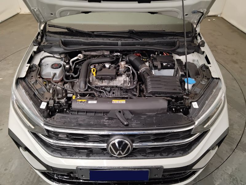 GuidiCar - VOLKSWAGEN Taigo 2022 Taigo 1.0 tsi R-Line 110cv dsg Usato