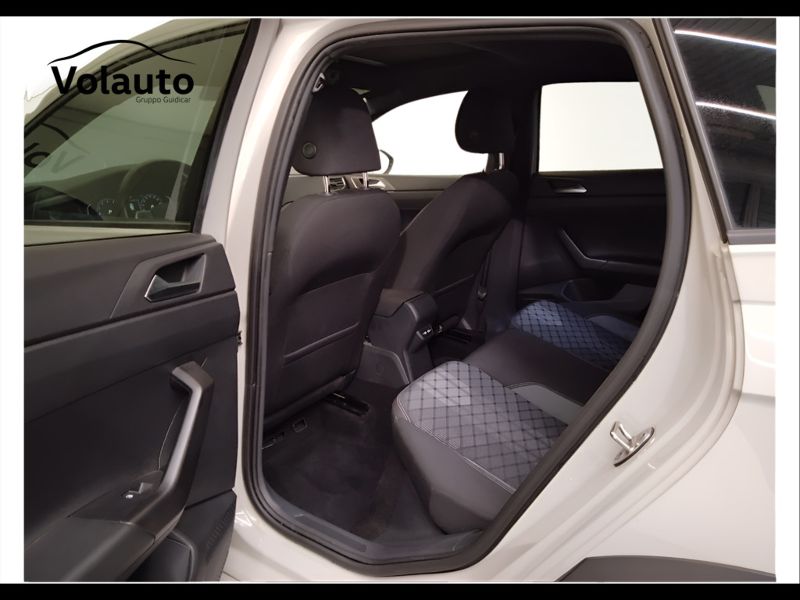 GuidiCar - VOLKSWAGEN Taigo 2022 Taigo 1.0 tsi R-Line 110cv dsg Usato