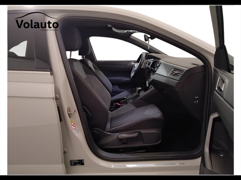 GuidiCar - VOLKSWAGEN Taigo 2022 Taigo 1.0 tsi R-Line 110cv dsg Usato