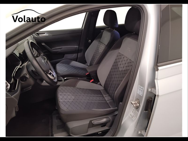 GuidiCar - VOLKSWAGEN Taigo 2023 Taigo 1.0 tsi R-Line 110cv dsg Usato
