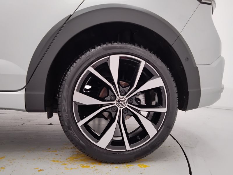 GuidiCar - VOLKSWAGEN Taigo 2023 Taigo 1.0 tsi R-Line 110cv dsg Usato
