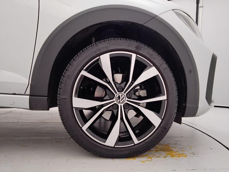 GuidiCar - VOLKSWAGEN Taigo 2023 Taigo 1.0 tsi R-Line 110cv dsg Usato