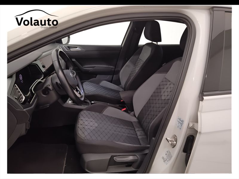 GuidiCar - VOLKSWAGEN Taigo 2023 Taigo 1.0 tsi R-Line 110cv dsg Usato