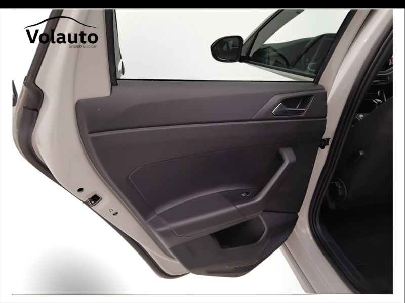 GuidiCar - VOLKSWAGEN Taigo 2023 Taigo 1.0 tsi R-Line 110cv dsg Usato
