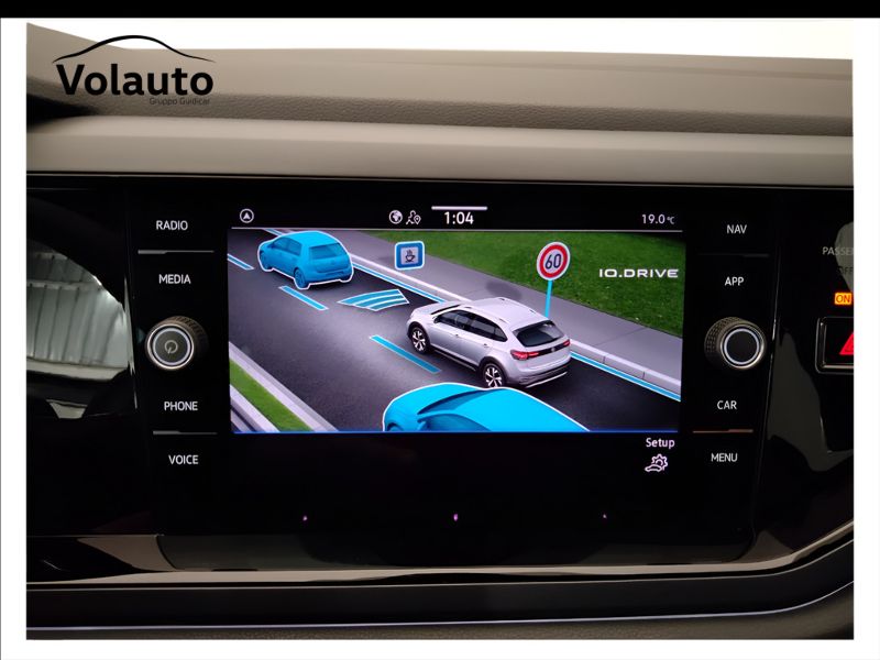 GuidiCar - VOLKSWAGEN Taigo 2022 Taigo 1.0 tsi R-Line 110cv Usato