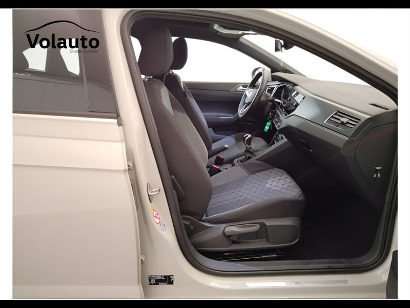 GuidiCar - VOLKSWAGEN Taigo 2022 Taigo 1.0 tsi R-Line 110cv Usato