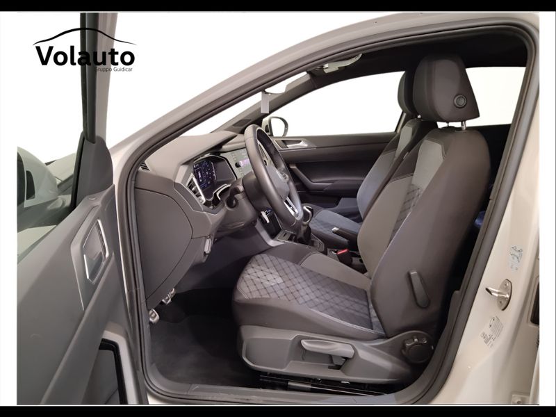 GuidiCar - VOLKSWAGEN Taigo 2022 Taigo 1.0 tsi R-Line 110cv Usato