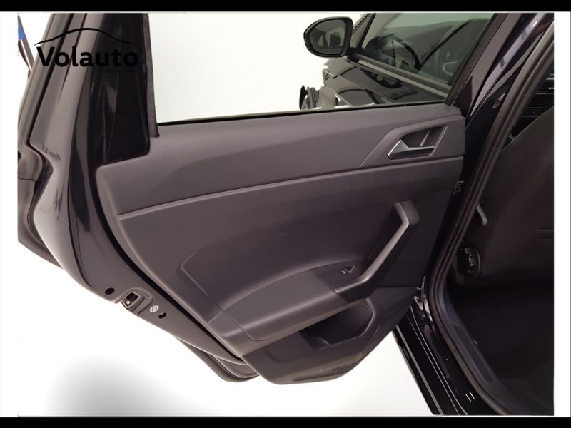 GuidiCar - VOLKSWAGEN Taigo 2022 Taigo 1.0 tsi R-Line 110cv Usato