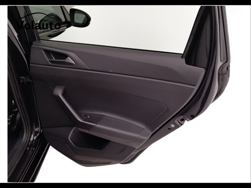 GuidiCar - VOLKSWAGEN Taigo 2022 Taigo 1.0 tsi R-Line 110cv Usato