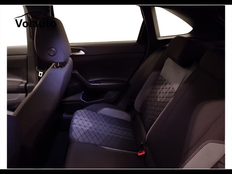 GuidiCar - VOLKSWAGEN Taigo 2022 Taigo 1.0 tsi R-Line 110cv Usato