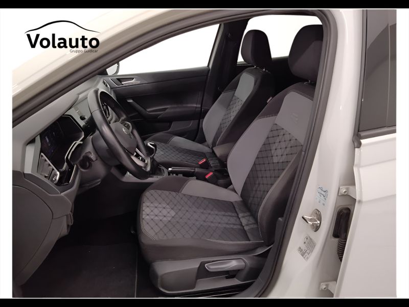 GuidiCar - VOLKSWAGEN Taigo 2022 Taigo 1.0 tsi R-Line 110cv Usato