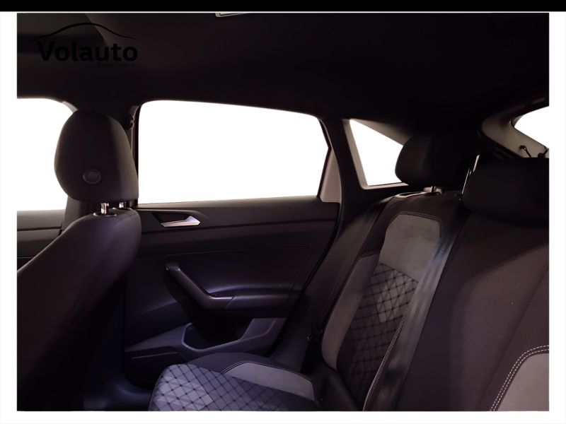 GuidiCar - VOLKSWAGEN Taigo 2022 Taigo 1.0 tsi R-Line 110cv Usato