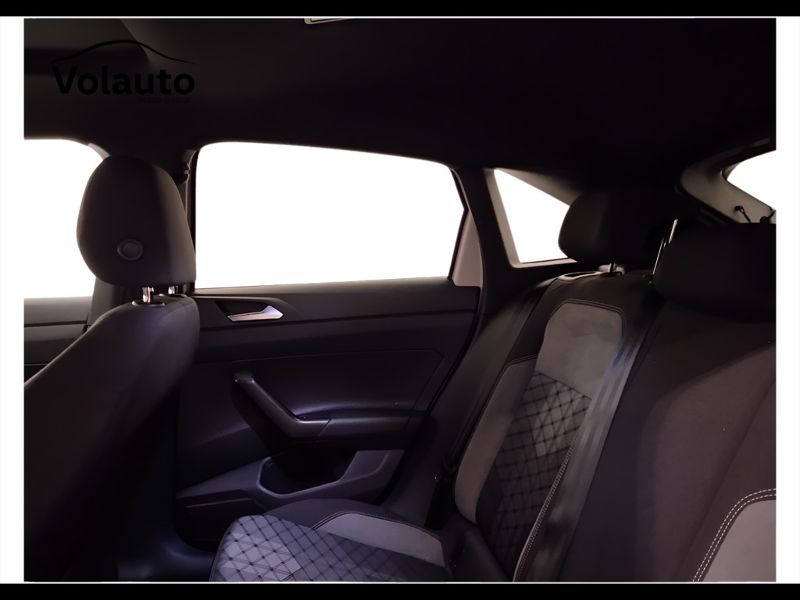GuidiCar - VOLKSWAGEN Taigo 2022 Taigo 1.0 tsi R-Line 110cv Usato