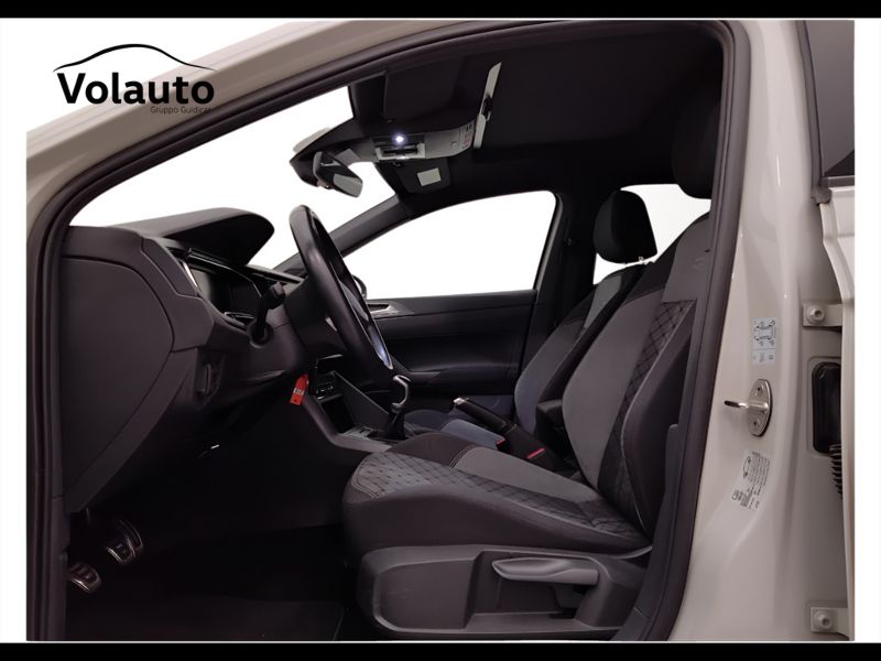 GuidiCar - VOLKSWAGEN Taigo 2022 Taigo 1.0 tsi R-Line 110cv Usato