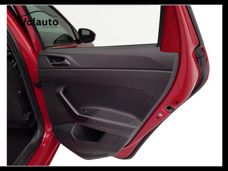 GuidiCar - VOLKSWAGEN Taigo 2022 Taigo 1.0 tsi R-Line 110cv Usato