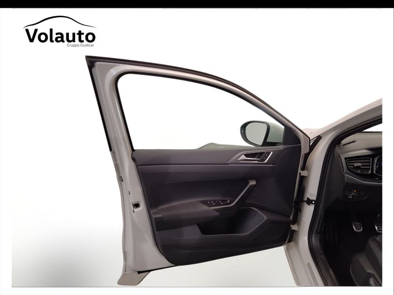 GuidiCar - VOLKSWAGEN Taigo 2022 Taigo 1.0 tsi R-Line 110cv Usato