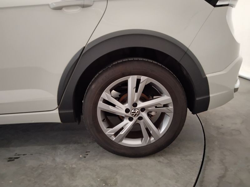 GuidiCar - VOLKSWAGEN Taigo 2022 Taigo 1.0 tsi R-Line 110cv Usato