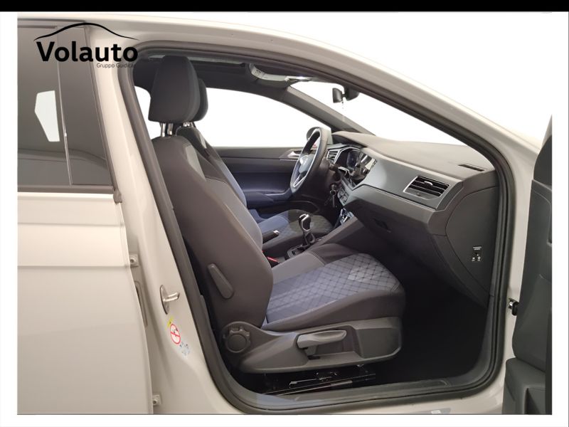 GuidiCar - VOLKSWAGEN Taigo 2022 Taigo 1.0 tsi R-Line 110cv Usato