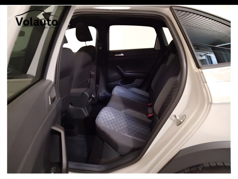 GuidiCar - VOLKSWAGEN Taigo 2022 Taigo 1.0 tsi R-Line 110cv Usato