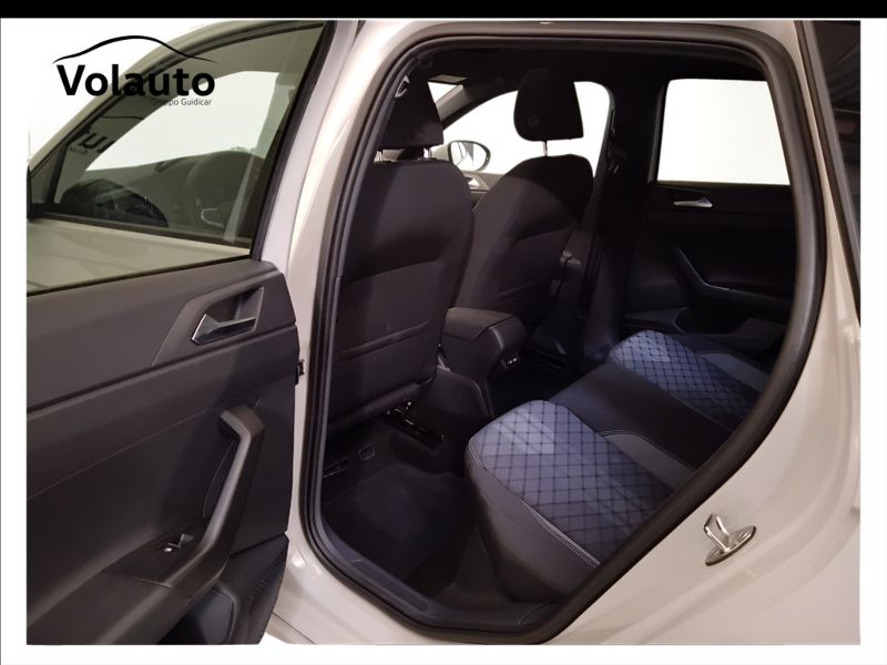 GuidiCar - VOLKSWAGEN Taigo 2022 Taigo 1.0 tsi R-Line 110cv Usato