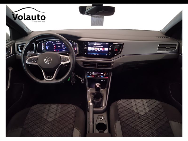 GuidiCar - VOLKSWAGEN Taigo 2022 Taigo 1.0 tsi R-Line 110cv Usato