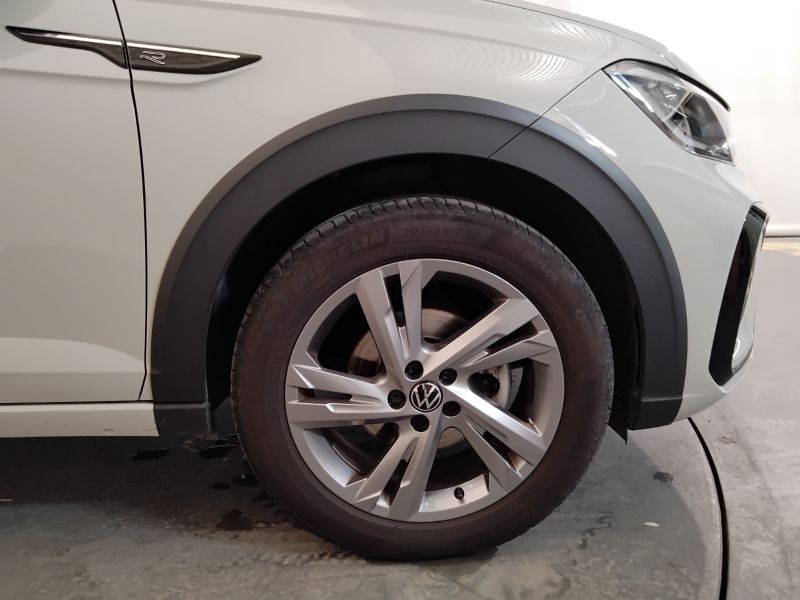 GuidiCar - VOLKSWAGEN Taigo 2022 Taigo 1.0 tsi R-Line 110cv Usato
