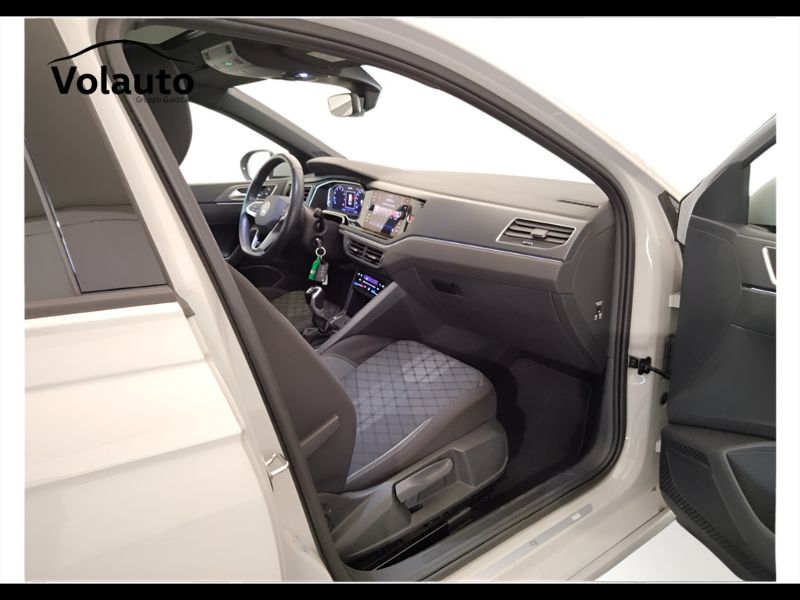 GuidiCar - VOLKSWAGEN Taigo 2022 Taigo 1.0 tsi R-Line 110cv Usato