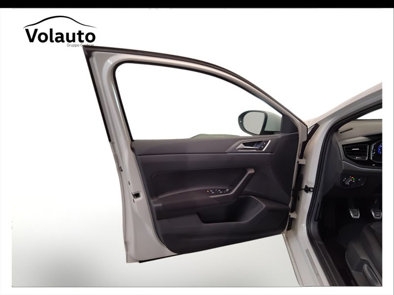 GuidiCar - VOLKSWAGEN Taigo 2022 Taigo 1.0 tsi R-Line 110cv Usato