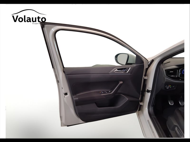 GuidiCar - VOLKSWAGEN Taigo 2022 Taigo 1.0 tsi R-Line 110cv Usato