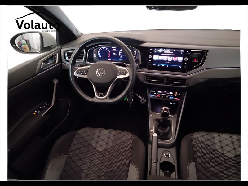 GuidiCar - VOLKSWAGEN Taigo 2022 Taigo 1.0 tsi R-Line 110cv Usato