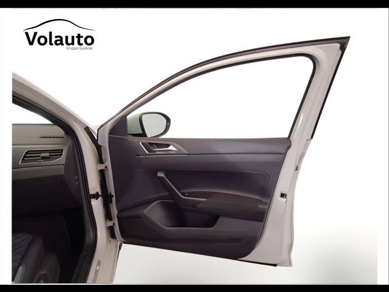 GuidiCar - VOLKSWAGEN Taigo 2022 Taigo 1.0 tsi R-Line 110cv Usato