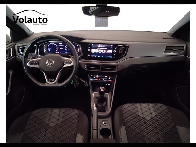 GuidiCar - VOLKSWAGEN Taigo 2022 Taigo 1.0 tsi R-Line 110cv Usato
