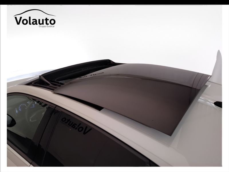 GuidiCar - VOLKSWAGEN Taigo 2022 Taigo 1.0 tsi R-Line 110cv Usato