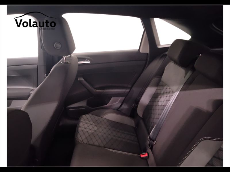 GuidiCar - VOLKSWAGEN Taigo 2022 Taigo 1.0 tsi R-Line 110cv Usato