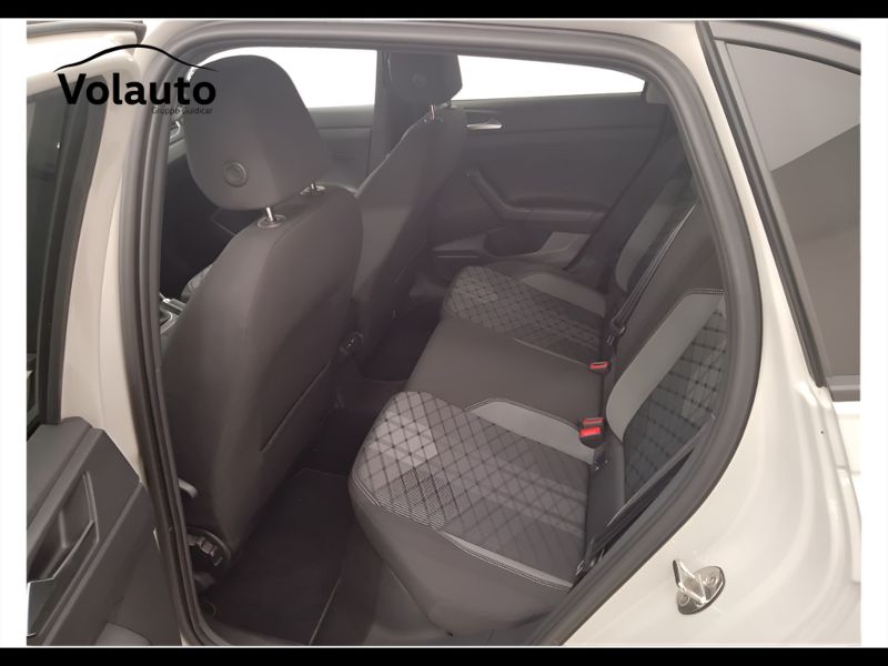 GuidiCar - VOLKSWAGEN Taigo 2022 Taigo 1.0 tsi R-Line 110cv Usato