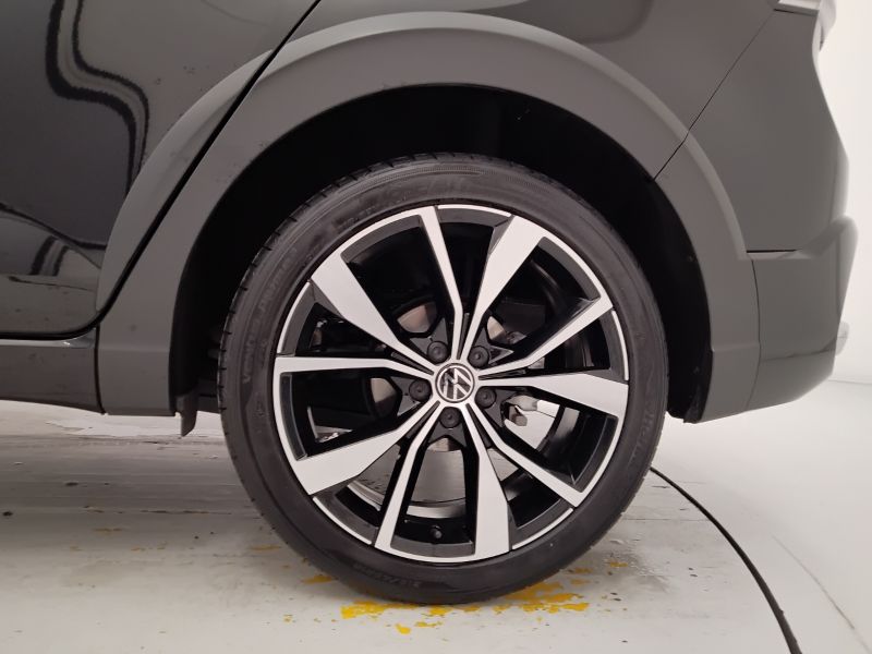 GuidiCar - VOLKSWAGEN Taigo 2022 Taigo 1.0 tsi R-Line 110cv Usato