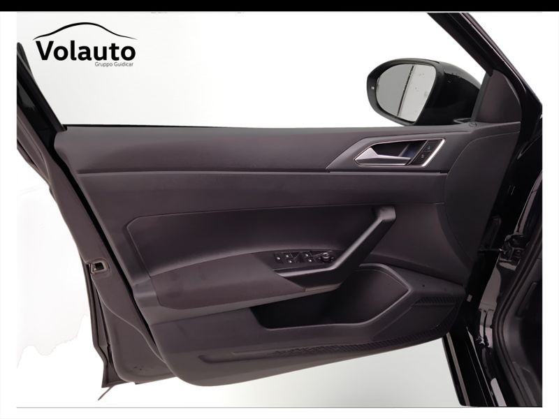GuidiCar - VOLKSWAGEN Taigo 2022 Taigo 1.0 tsi R-Line 110cv Usato