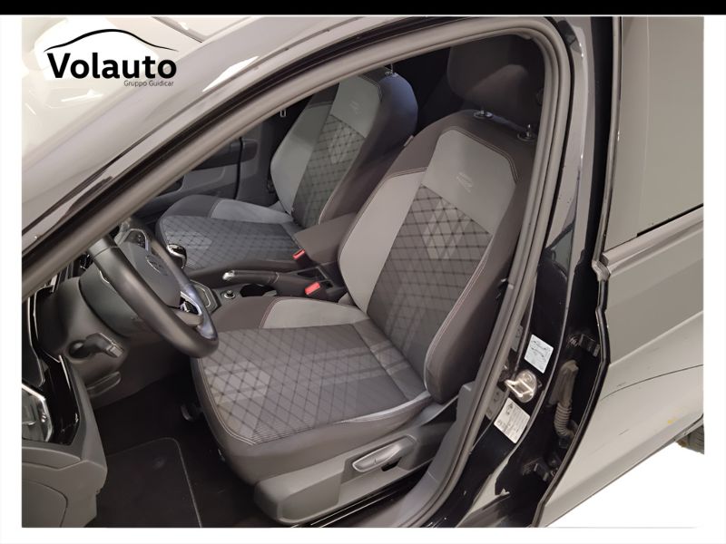 GuidiCar - VOLKSWAGEN Taigo 2022 Taigo 1.0 tsi R-Line 110cv Usato