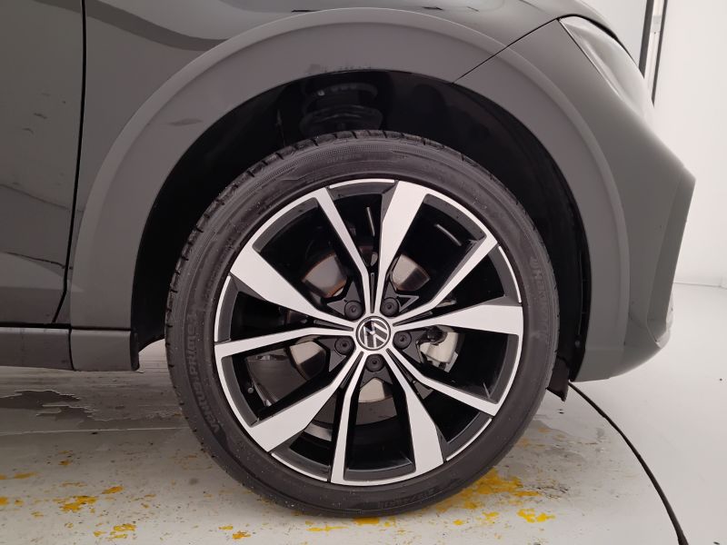GuidiCar - VOLKSWAGEN Taigo 2022 Taigo 1.0 tsi R-Line 110cv Usato