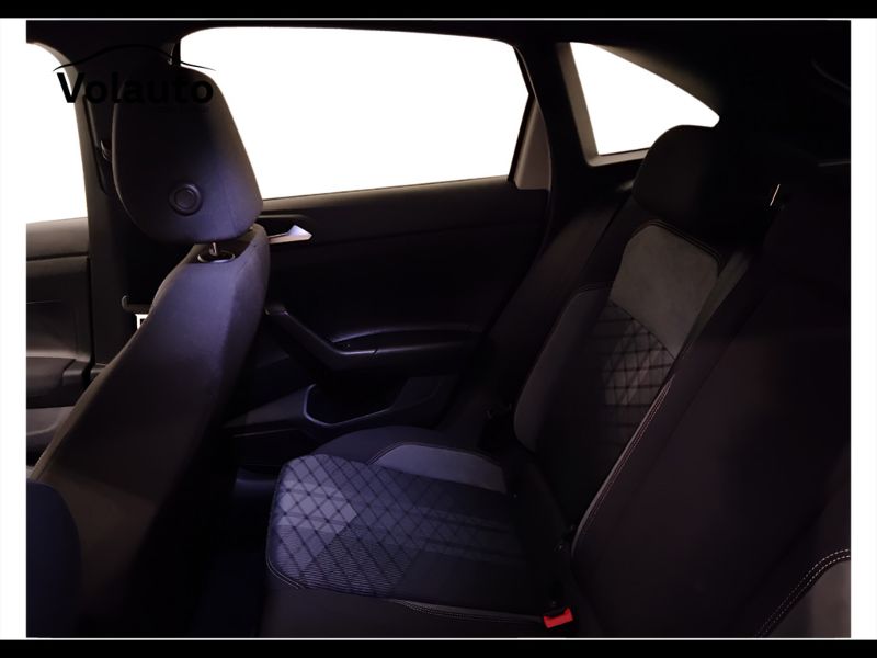 GuidiCar - VOLKSWAGEN Taigo 2022 Taigo 1.0 tsi R-Line 110cv Usato