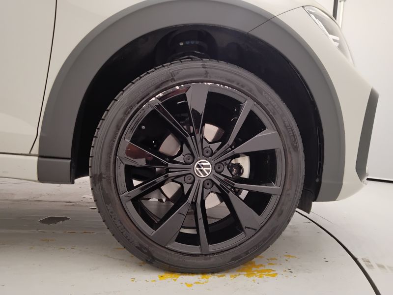 GuidiCar - VOLKSWAGEN Taigo 2022 Taigo 1.0 tsi R-Line 110cv Usato