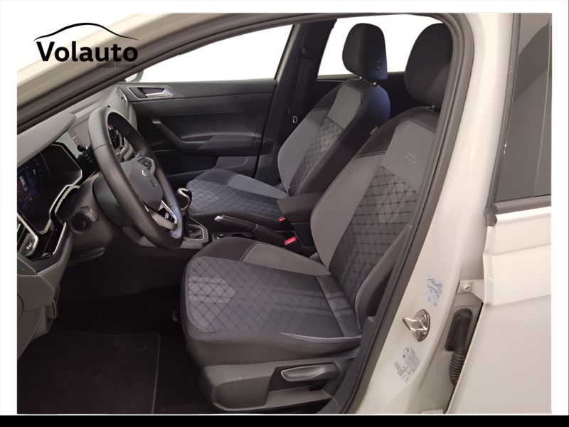 GuidiCar - VOLKSWAGEN Taigo 2022 Taigo 1.0 tsi R-Line 110cv Usato