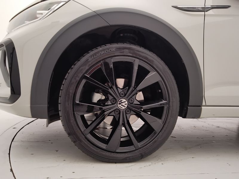 GuidiCar - VOLKSWAGEN Taigo 2022 Taigo 1.0 tsi R-Line 110cv Usato