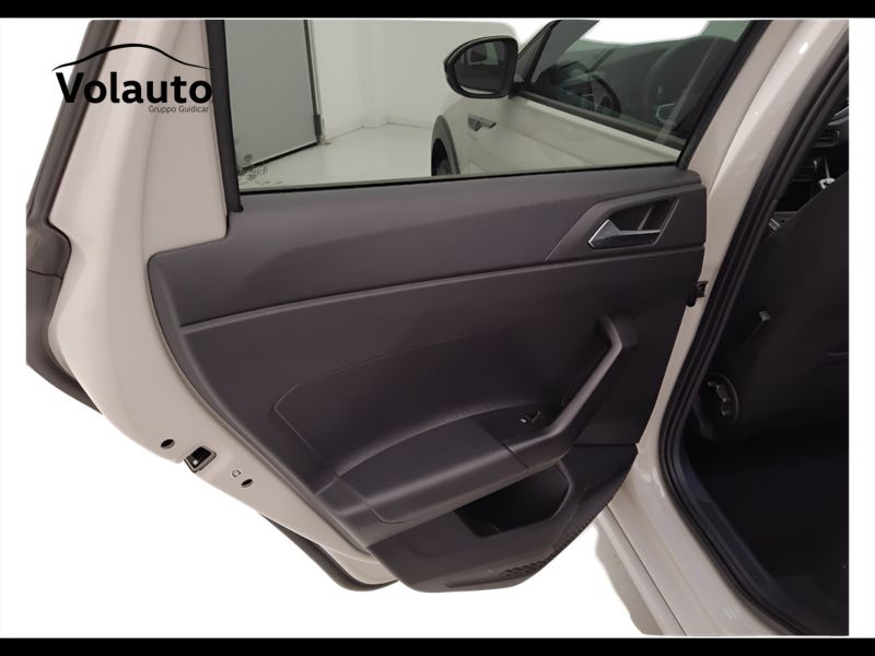 GuidiCar - VOLKSWAGEN Taigo 2022 Taigo 1.0 tsi R-Line 110cv Usato