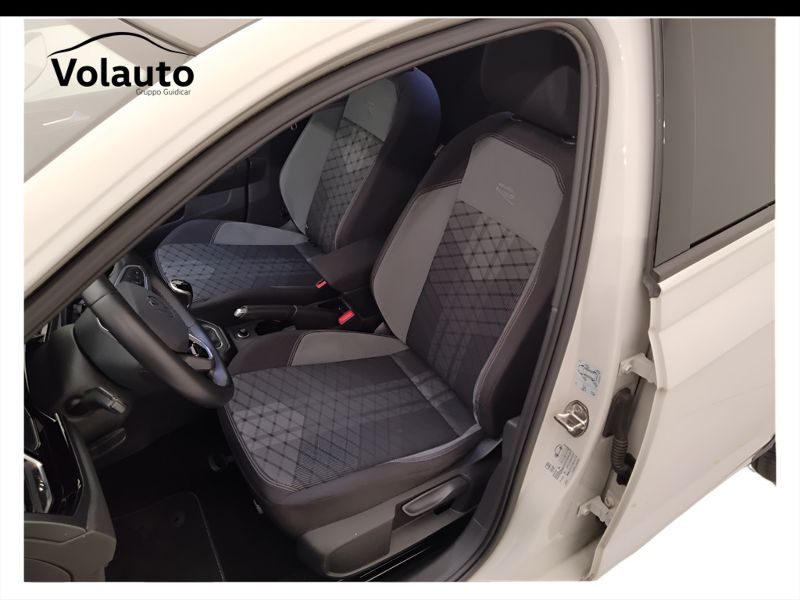 GuidiCar - VOLKSWAGEN Taigo 2022 Taigo 1.0 tsi R-Line 110cv Usato