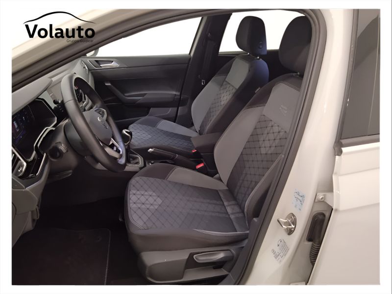 GuidiCar - VOLKSWAGEN Taigo 2022 Taigo 1.0 tsi R-Line 110cv Usato