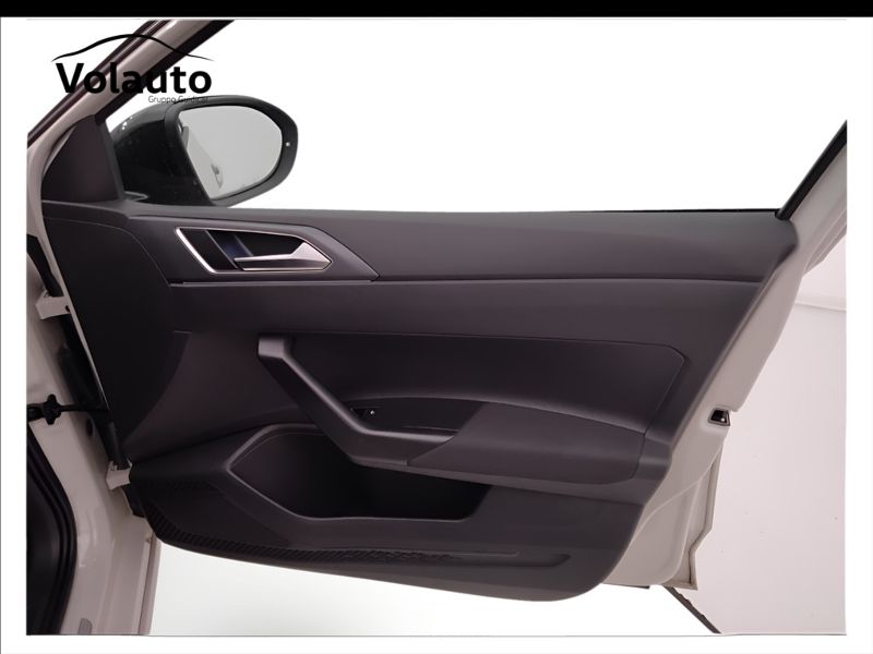 GuidiCar - VOLKSWAGEN Taigo 2022 Taigo 1.0 tsi R-Line 110cv Usato