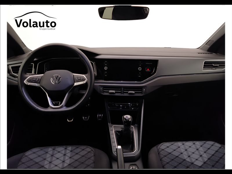GuidiCar - VOLKSWAGEN Taigo 2022 Taigo 1.0 tsi R-Line 110cv Usato